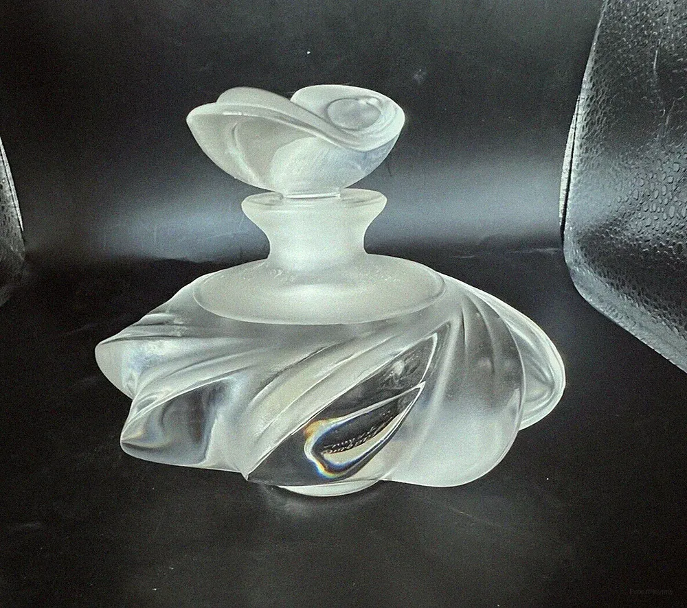 Lalique Crystal SAMOA Perfume Bottle MINT! Pretty Ocean Wave & Shell Design WOW!
